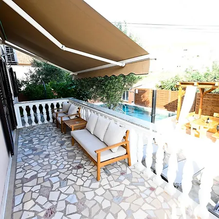 Brane Apartments With Swimming Pool Zara Esterno foto