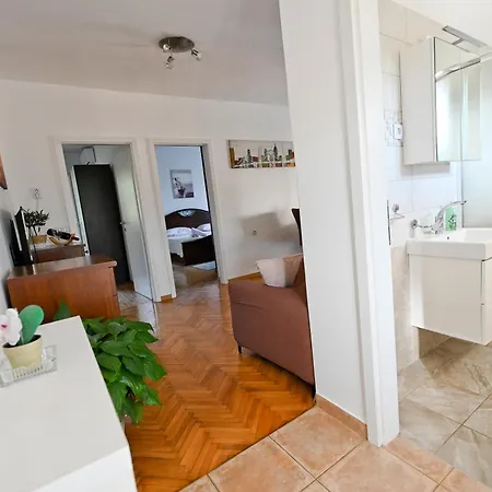 Brane Apartments With Swimming Pool Zara Esterno foto