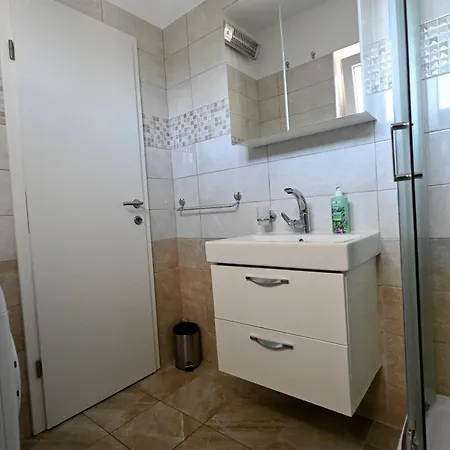 Brane Apartments With Swimming Pool Zara Esterno foto