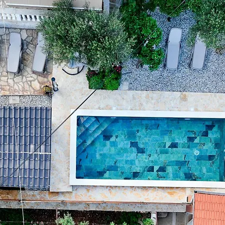 Brane Apartments With Swimming Pool Zara Esterno foto