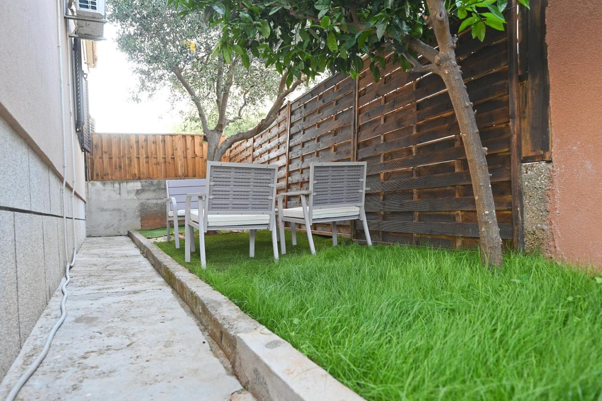Apartment Brane With Swimming Pool