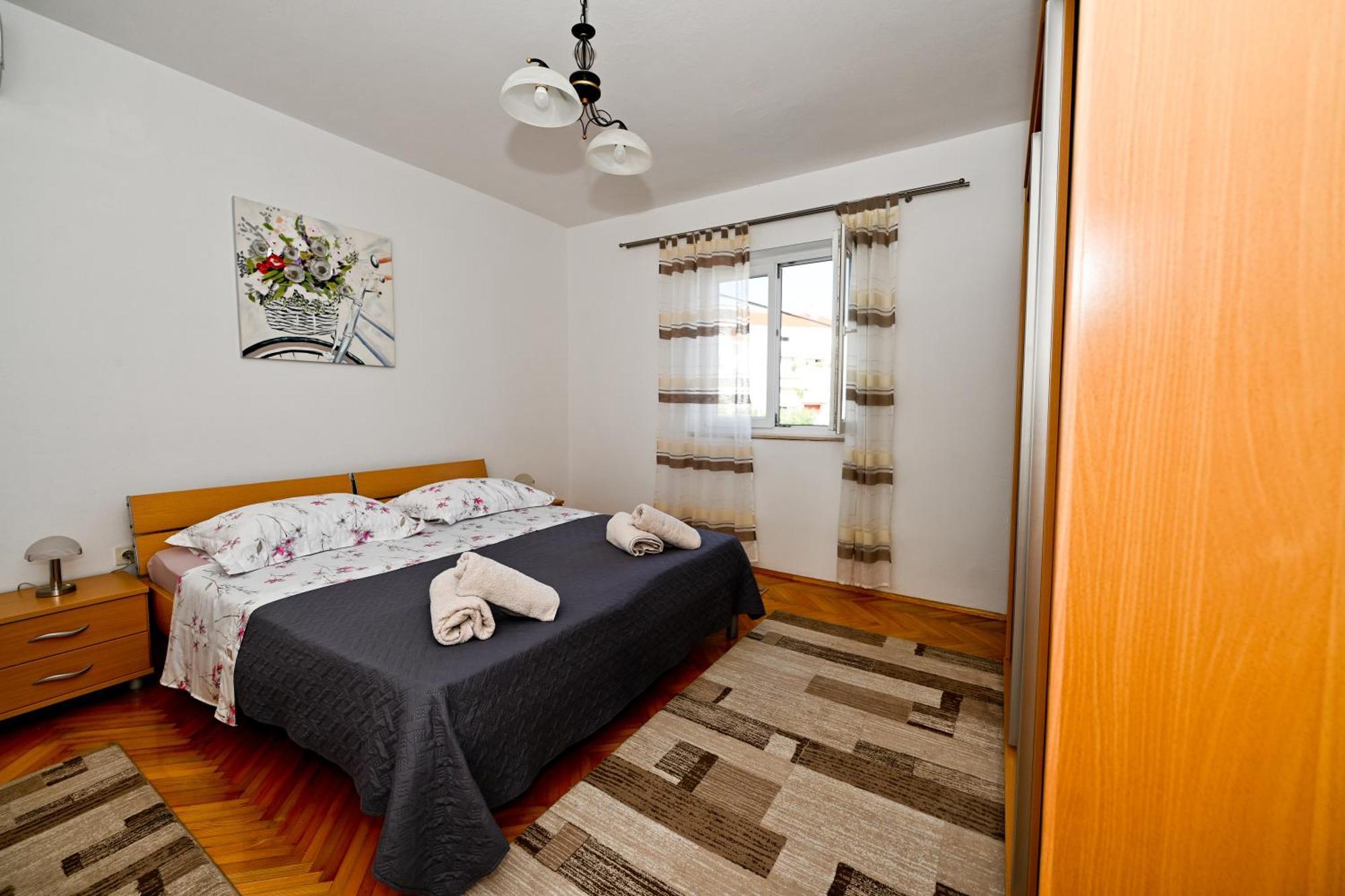 Brane With Swimming Pool Apartment Zadar