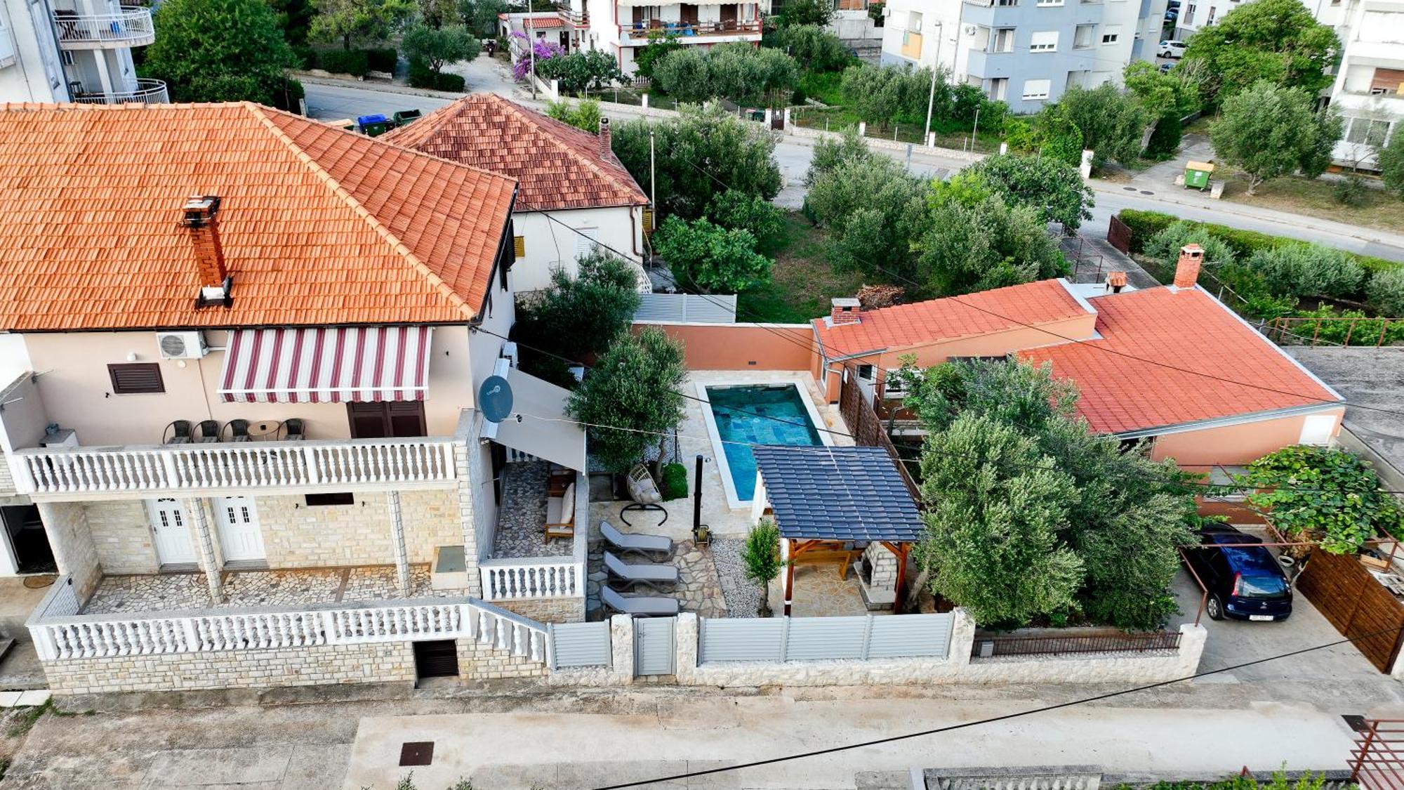 Brane With Swimming Pool Apartment Zadar
