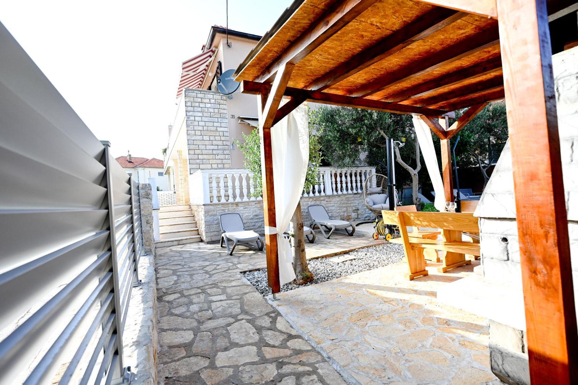 Apartment Brane With Swimming Pool