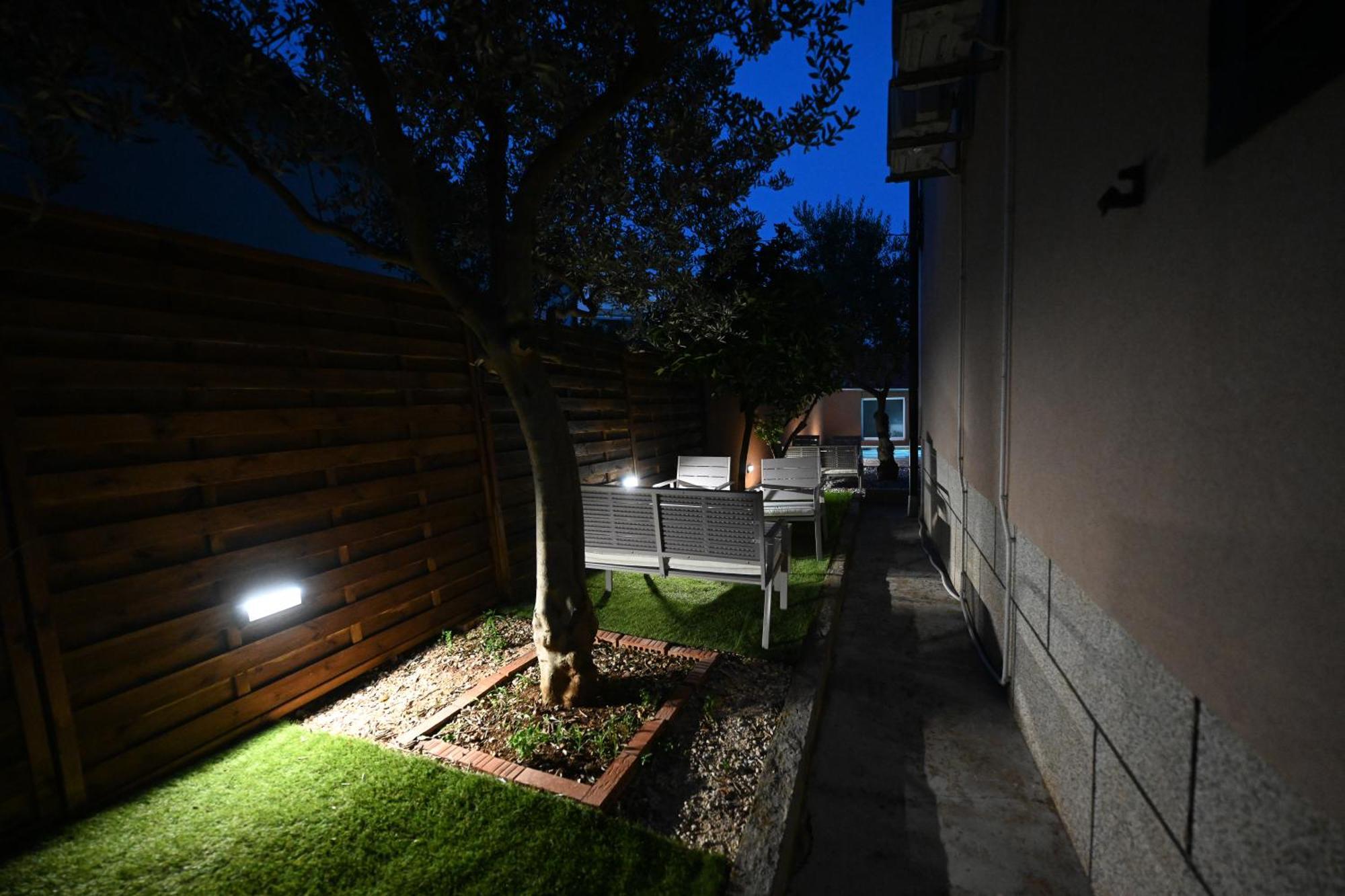 Brane With Swimming Pool Apartment