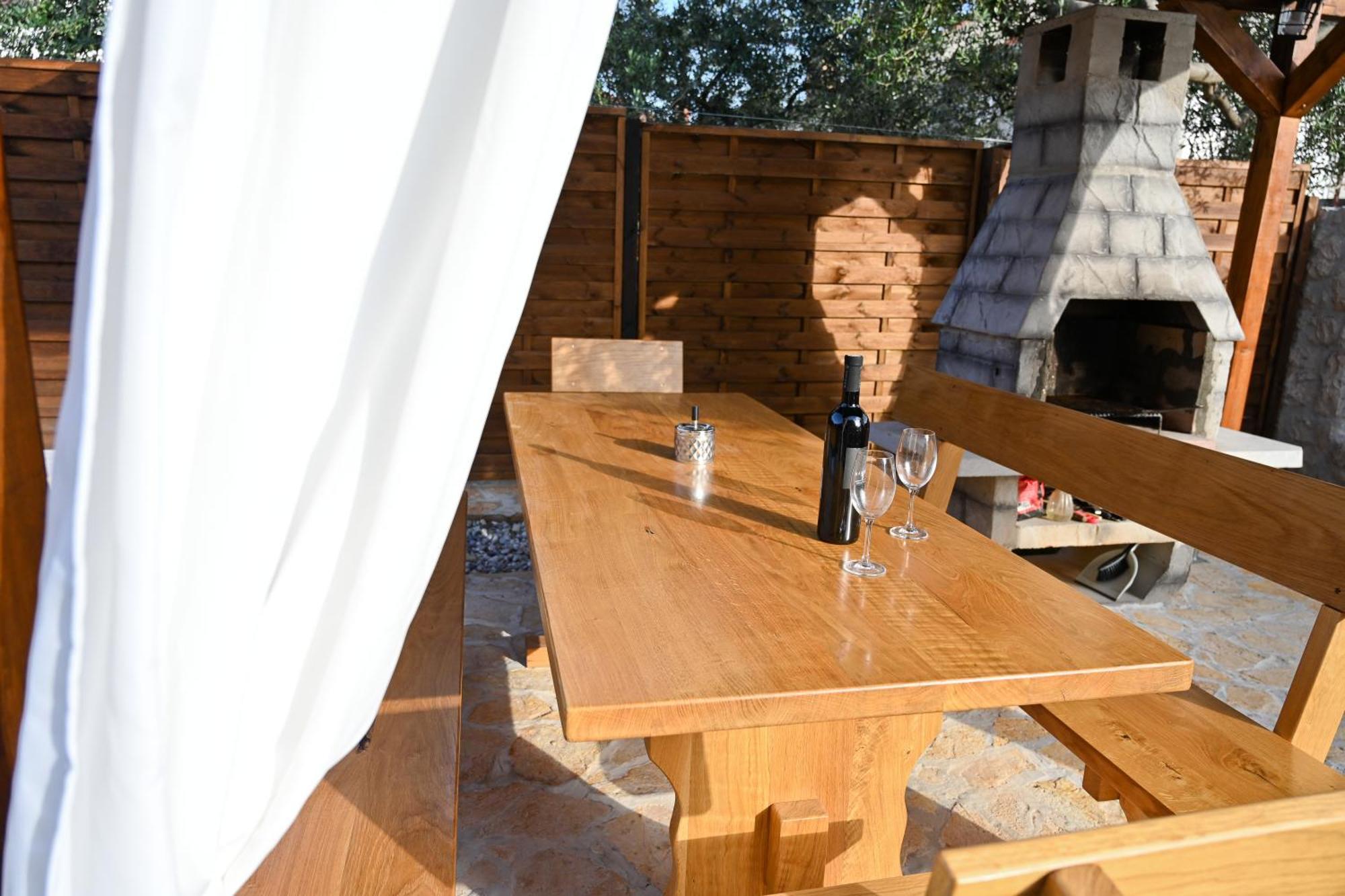 Brane With Swimming Pool Apartment *